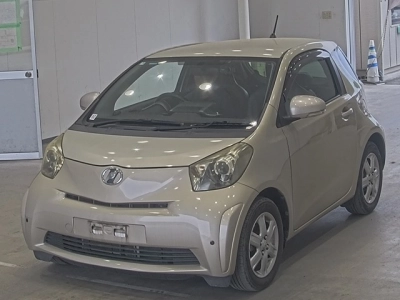 TOYOTA IQ