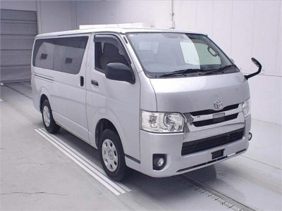 TOYOTA REGIUS ACE