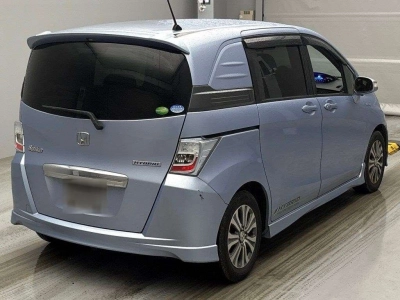 HONDA FREED SPIKE HYBRID