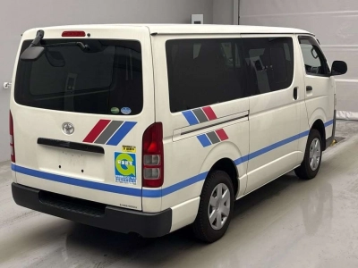 TOYOTA REGIUS VAN