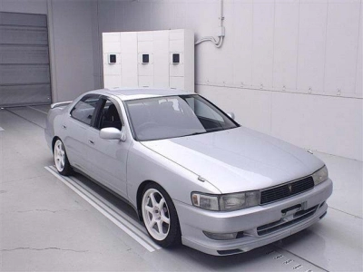TOYOTA CRESTA