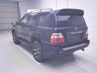 TOYOTA LAND CRUISER 100