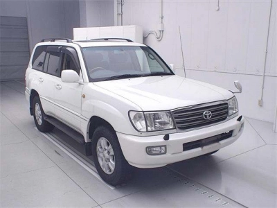 TOYOTA LAND CRUISER 100