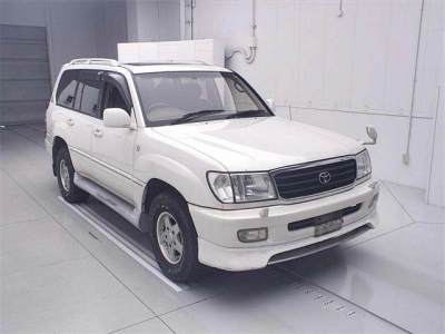 TOYOTA LAND CRUISER 100