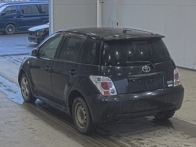 TOYOTA IST