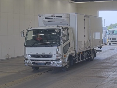 MITSUBISHI FUSO FIGHTER