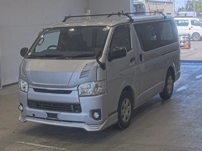 TOYOTA REGIUS VAN