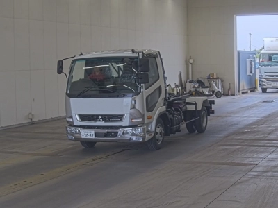 MITSUBISHI FUSO FIGHTER