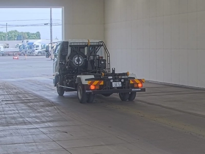 MITSUBISHI FUSO FIGHTER