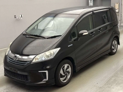 HONDA FREED HYBRID