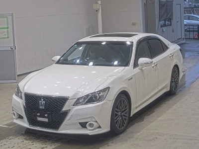 TOYOTA CROWN HYBRID