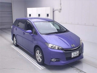 TOYOTA WISH