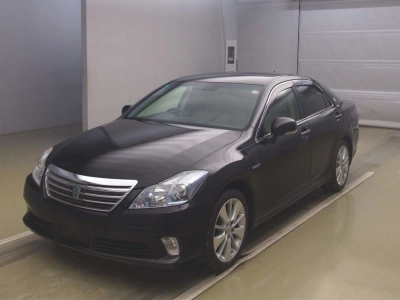 TOYOTA CROWN HYBRID