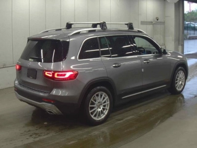 MERCEDES BENZ GLB