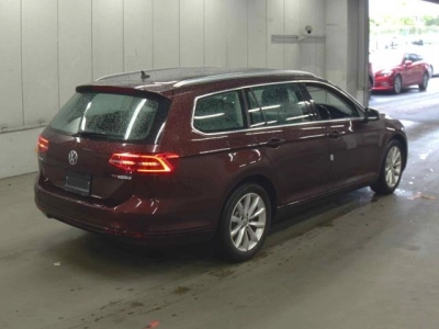 VOLKSWAGEN PASSAT VARIANT