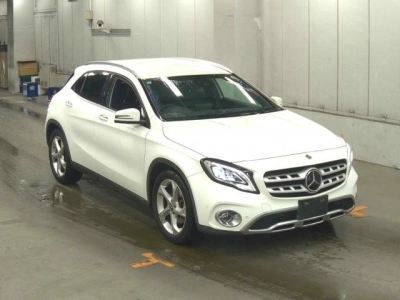 MERCEDES BENZ GLA