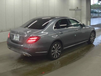 MERCEDES BENZ E CLASS