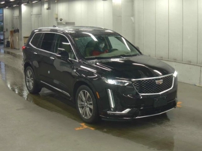 CADILLAC XT6