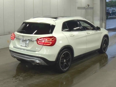 MERCEDES BENZ GLA