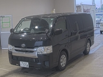 TOYOTA HIACE