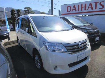 NISSAN SERENA