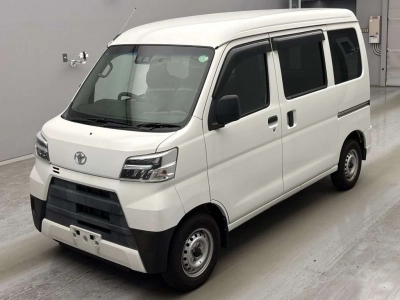 TOYOTA PIXIS VAN