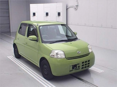 DAIHATSU ESSE