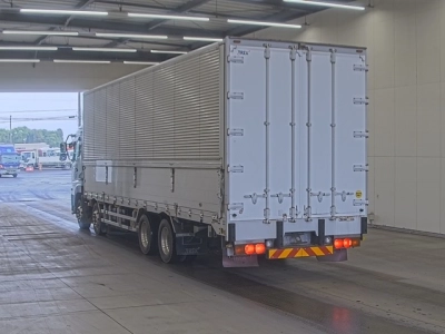 NISSAN DIESEL (UD) QUON