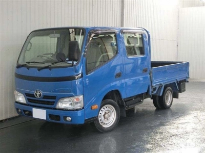 TOYOTA DYNA
