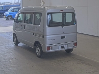 MITSUBISHI MINICAB