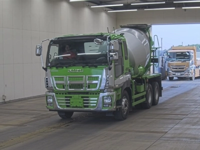 ISUZU GIGA