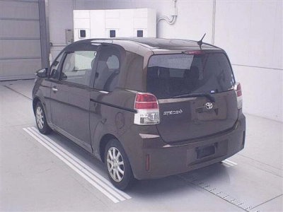 TOYOTA SPADE