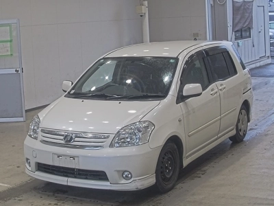 TOYOTA RAUM