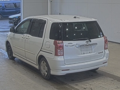TOYOTA RAUM