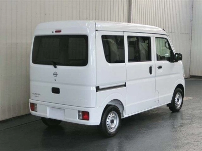NISSAN CLIPPER