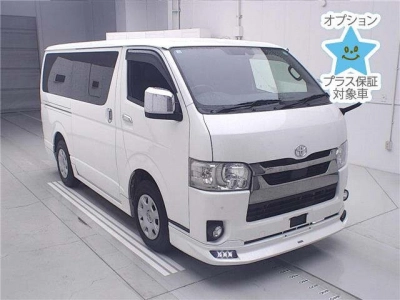 TOYOTA HIACE
