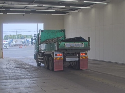 NISSAN DIESEL (UD) QUON