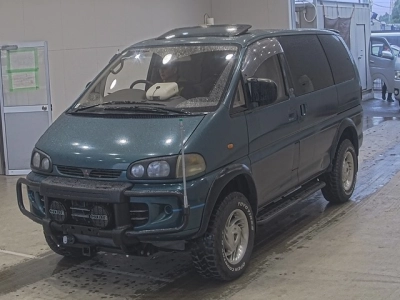 MITSUBISHI DELICA SPACE GEAR