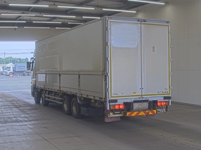 MITSUBISHI FUSO SUPER GREAT