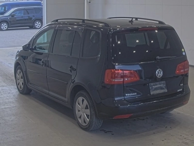 VOLKSWAGEN GOLF TOURAN