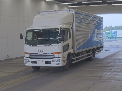 NISSAN UD