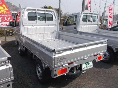 NISSAN CLIPPER