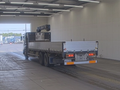 NISSAN DIESEL (UD) QUON