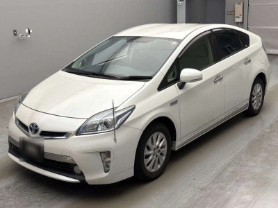 TOYOTA PRIUS PHV