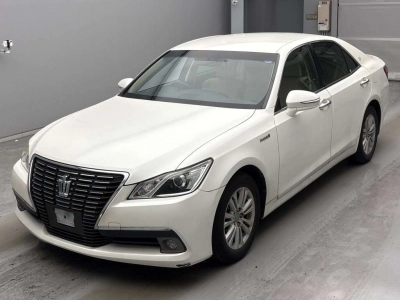 TOYOTA CROWN HYBRID