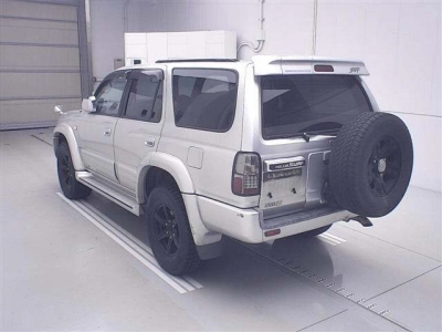 TOYOTA HILUX SURF