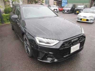 AUDI A4 AVANTE