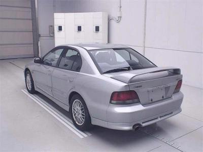 MITSUBISHI GALANT