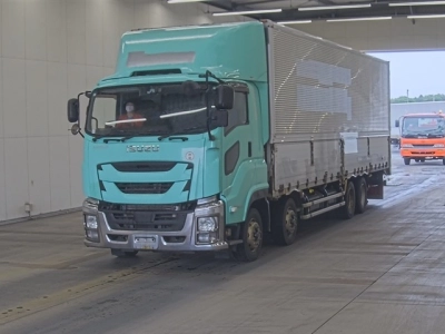 ISUZU GIGA
