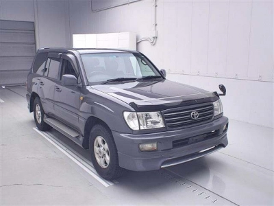 TOYOTA LAND CRUISER 100